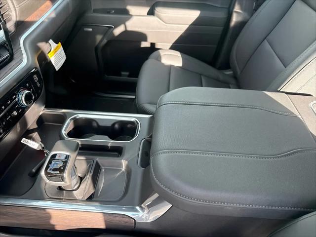 2026 GMC Sierra 1500 Crew Cab, Short Bed, SLT, 4WD