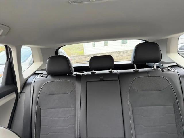 2025 Volkswagen Taos 1.5T SE