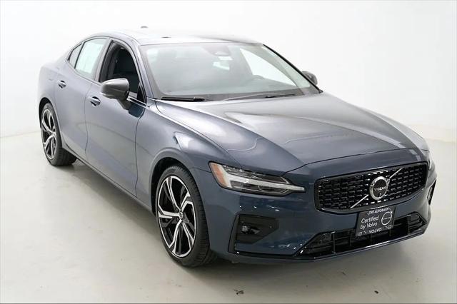 2024 Volvo S60 B5 Plus Dark Theme