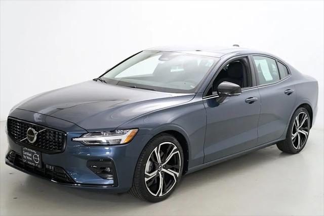 2024 Volvo S60 B5 Plus Dark Theme