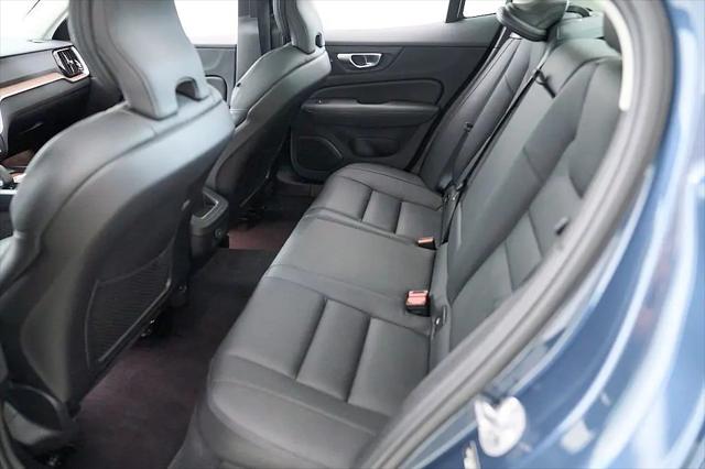2024 Volvo S60 B5 Plus Dark Theme