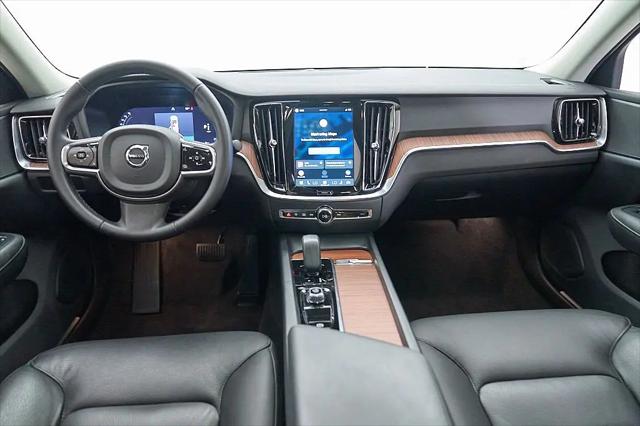 2024 Volvo S60 B5 Plus Dark Theme