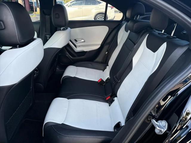 2019 Mercedes-Benz A 220 A 220