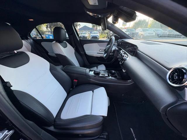 2019 Mercedes-Benz A 220 A 220