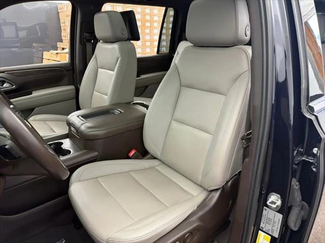2022 Chevrolet Suburban 4WD LT