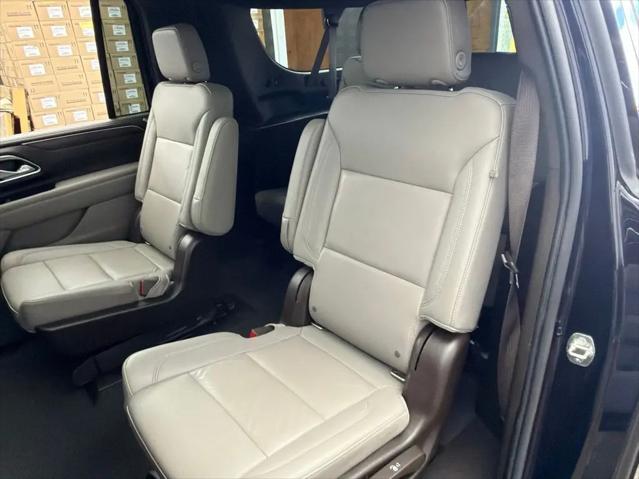 2022 Chevrolet Suburban 4WD LT