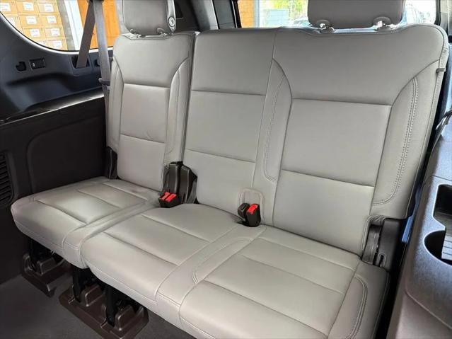 2022 Chevrolet Suburban 4WD LT