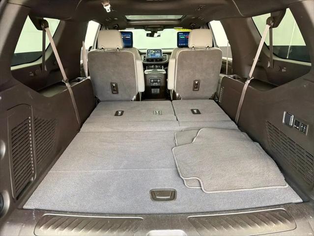 2022 Chevrolet Suburban 4WD LT