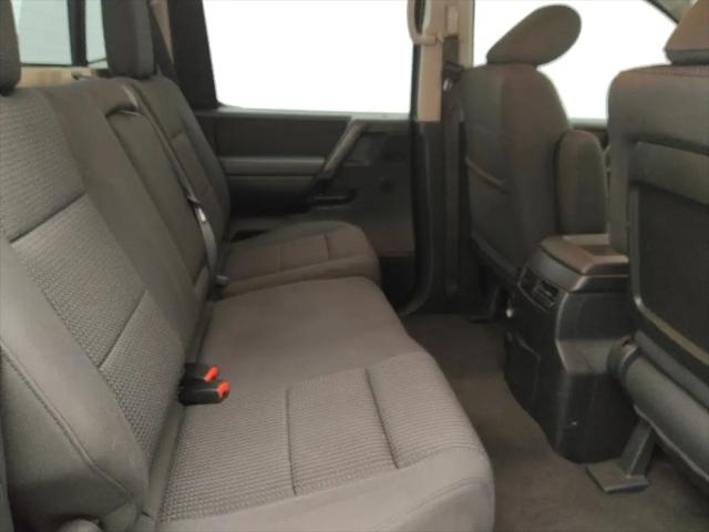 2014 Nissan Titan SV