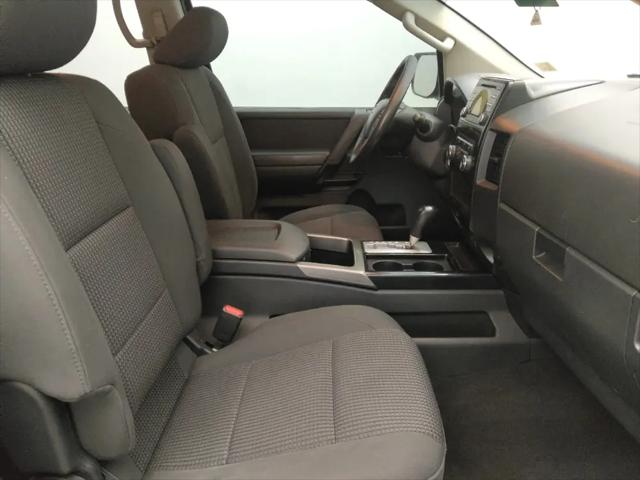 2014 Nissan Titan SV