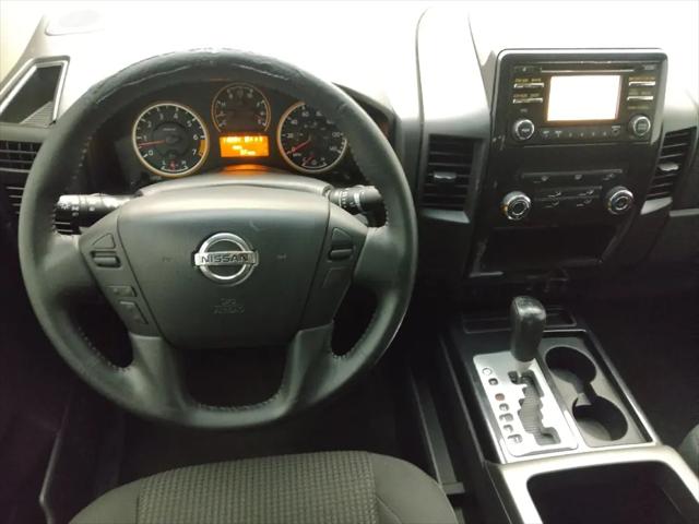 2014 Nissan Titan SV