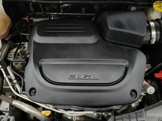 2022 Chrysler Voyager LX