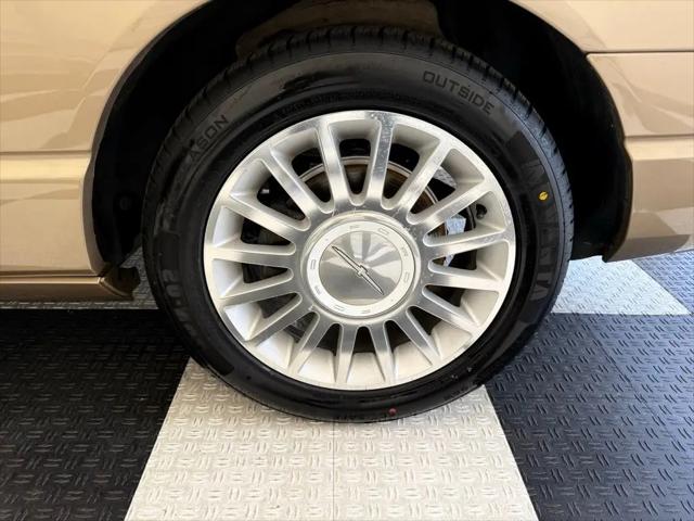 2005 Ford Thunderbird Premium