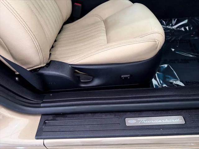 2005 Ford Thunderbird Premium
