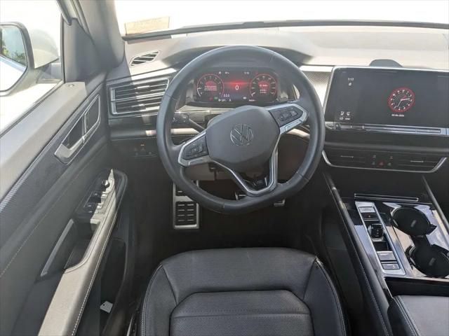 2024 Volkswagen Atlas Cross Sport 2.0T SEL R-Line