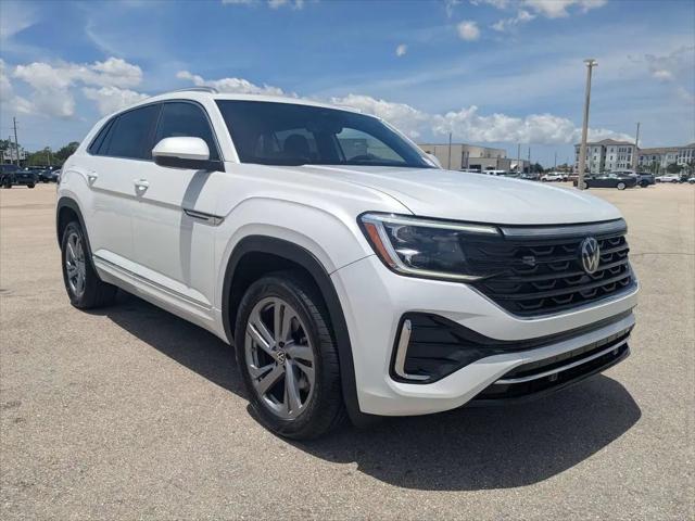 2024 Volkswagen Atlas Cross Sport 2.0T SEL R-Line