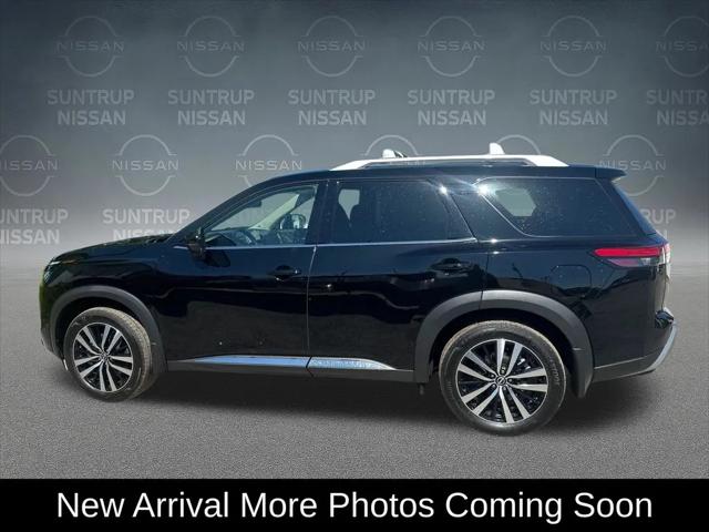 2025 Nissan Pathfinder Platinum FWD