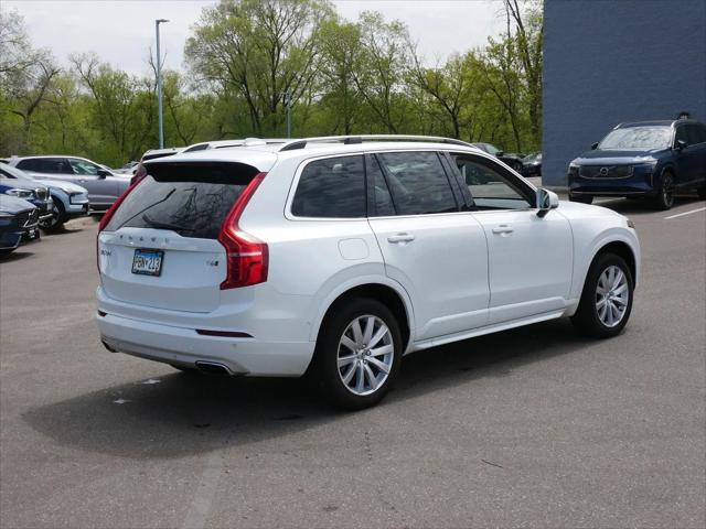 2017 Volvo XC90 T6 Momentum
