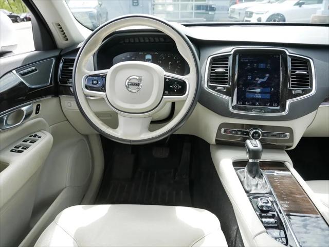 2017 Volvo XC90 T6 Momentum