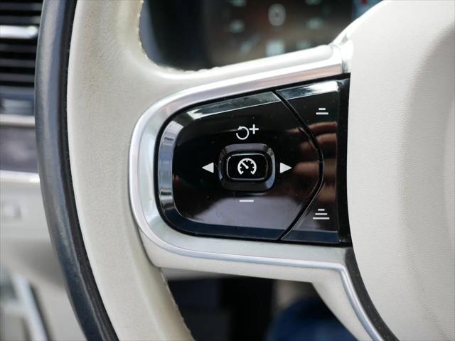 2017 Volvo XC90 T6 Momentum