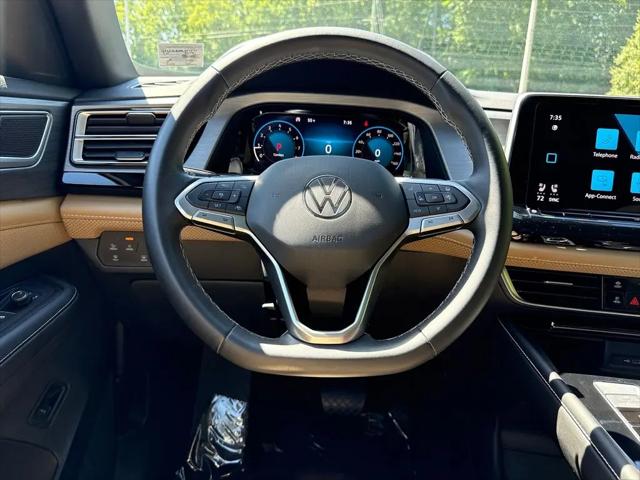 2024 Volkswagen Atlas Cross Sport 2.0T SE w/Technology