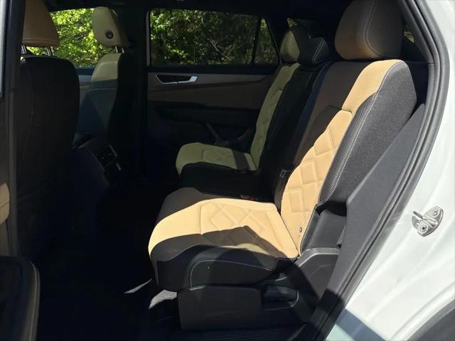 2024 Volkswagen Atlas Cross Sport 2.0T SE w/Technology