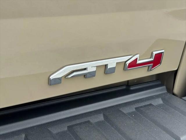 2022 GMC Canyon 4WD Crew Cab Short Box AT4 - Leather