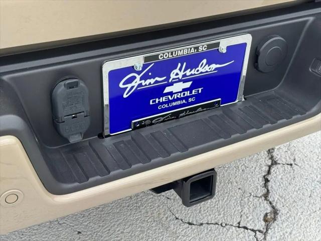 2022 GMC Canyon 4WD Crew Cab Short Box AT4 - Leather