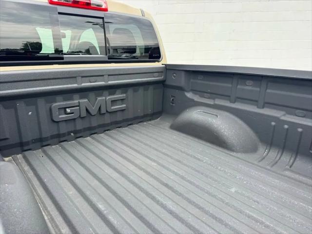 2022 GMC Canyon 4WD Crew Cab Short Box AT4 - Leather