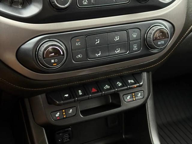 2022 GMC Canyon 4WD Crew Cab Short Box AT4 - Leather