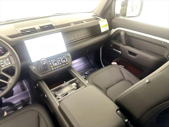 2026 Land Rover Defender P400 X-Dynamic SE