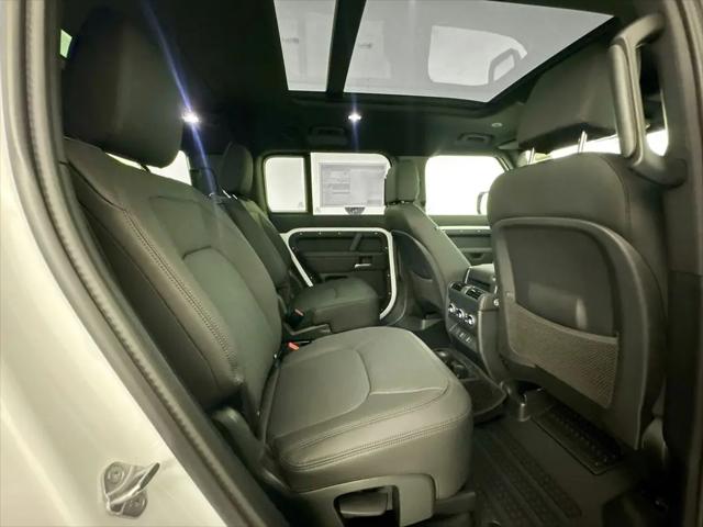 2026 Land Rover Defender P400 X-Dynamic SE