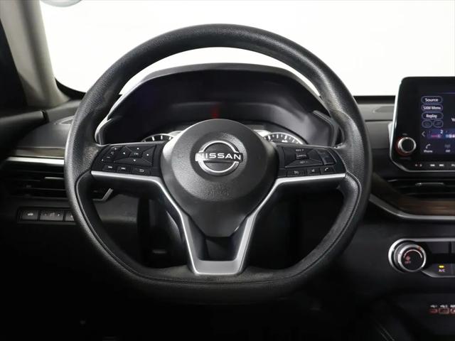 2023 Nissan Altima SV FWD