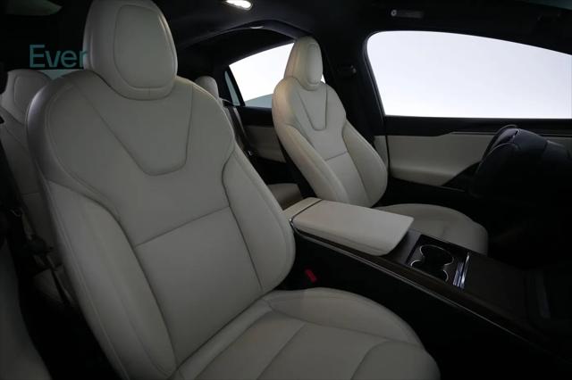 2023 Tesla Model X Standard Range