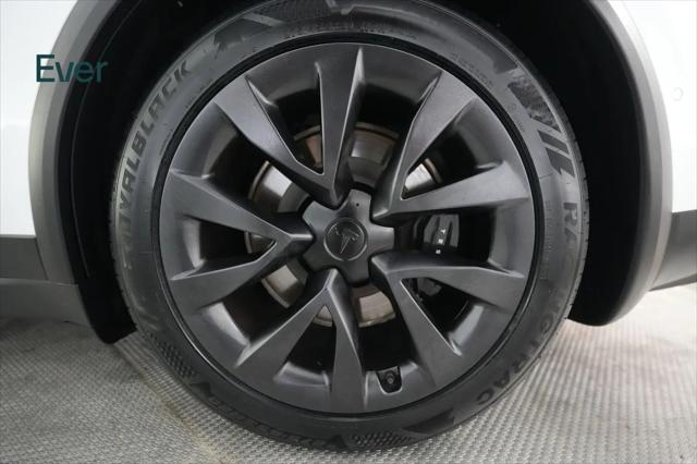 2023 Tesla Model X Standard Range