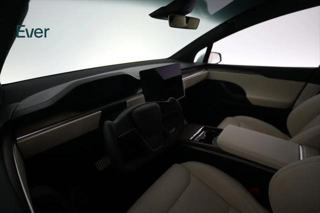 2023 Tesla Model X Standard Range