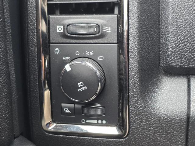 2017 Ram 1500 Sport Crew Cab 4x4 5'7" Box