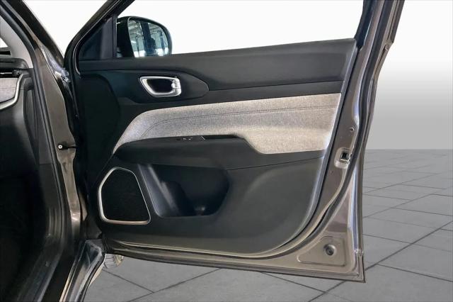 2022 Jeep Compass Latitude FWD