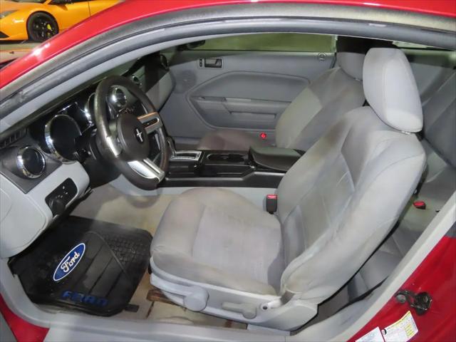 2007 Ford Mustang V6 Deluxe