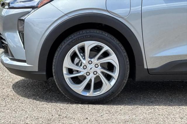 2027 Chevrolet Bolt LT FWD