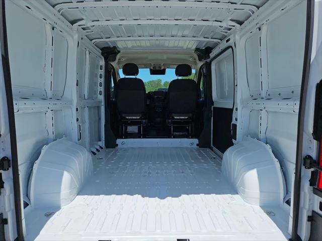 2026 Ram ProMaster Cargo Van Tradesman Low Roof 118" WB w/Pass Seat
