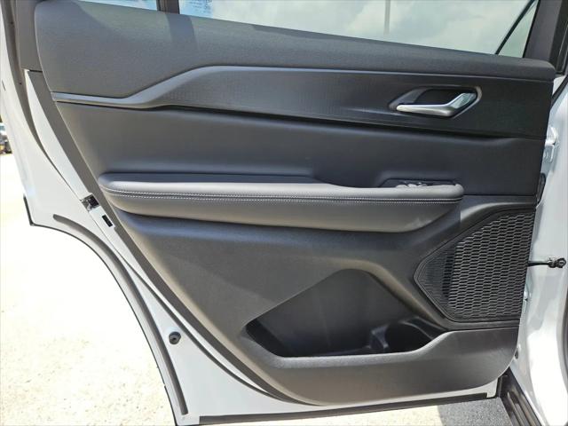 2026 Jeep Grand Cherokee L Altitude 4x2
