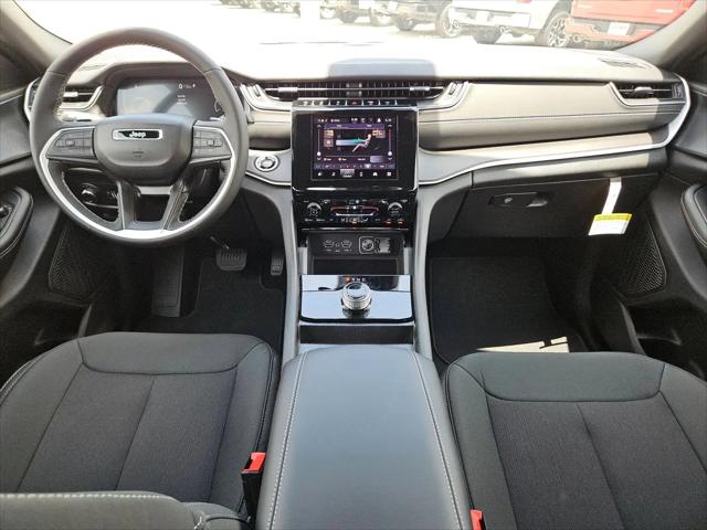 2026 Jeep Grand Cherokee L Altitude 4x2
