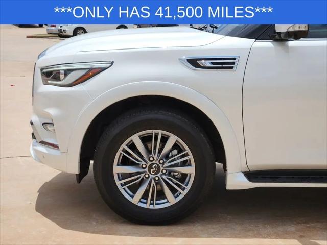 2023 INFINITI QX80 LUXE