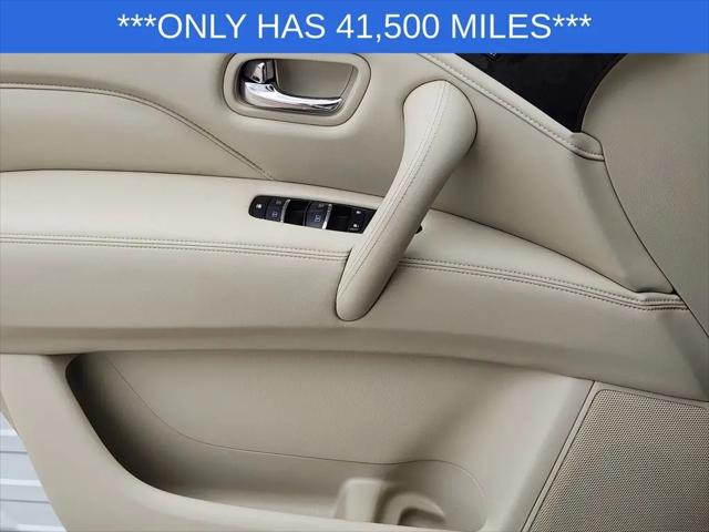 2023 INFINITI QX80 LUXE
