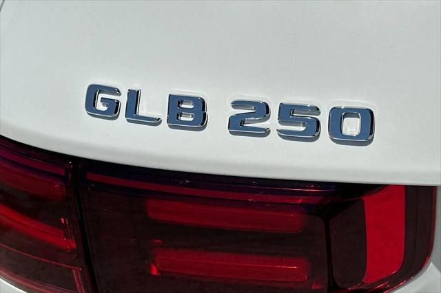 2026 Mercedes-Benz GLB 4MATIC