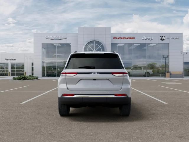 2026 Jeep Grand Cherokee Laredo 4x2