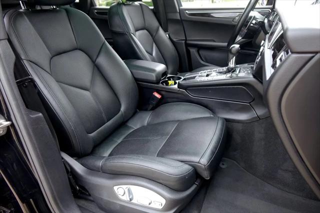 2019 Porsche Macan Macan