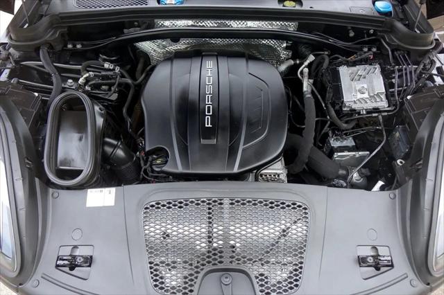 2019 Porsche Macan Macan