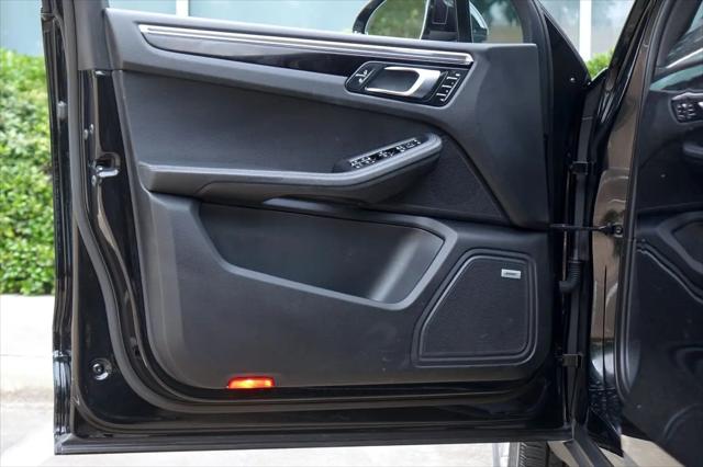 2019 Porsche Macan Macan